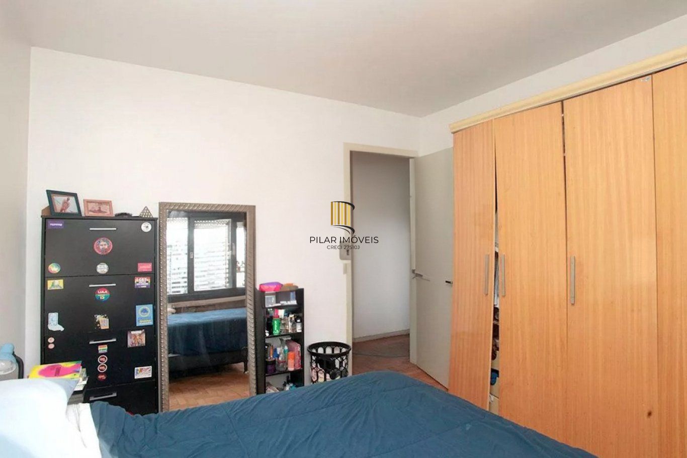 Apartamento semi mobiliado com 2 dormitórios na Sofia Veloso.