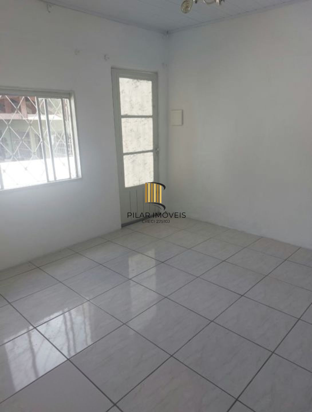 Casa 5 Dormitórios com 5 Vagas à Venda no Bairro Partenon – Porto Alegre - Pilar Imóveis