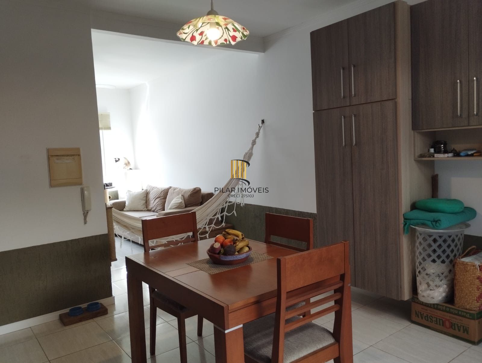 Casa Sobrado semi mobiliada com 2 dormitórios Avenida Juca Batista 115m2
