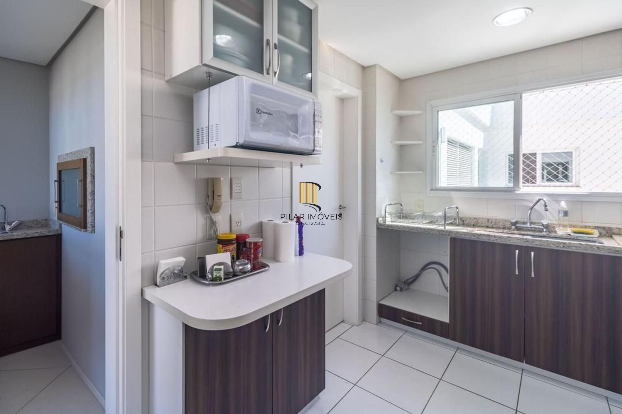 Apartamento 3 quartos, 3 suítes, elevador e 3 vagas bairro Passo da Areia.