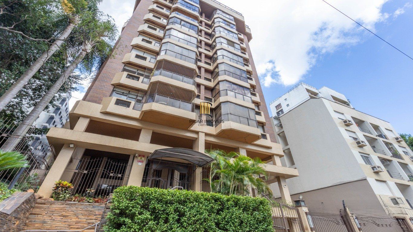 Cobertura de 3 quartos com piscina e 2 vagas no Bairro Mont Serrat.