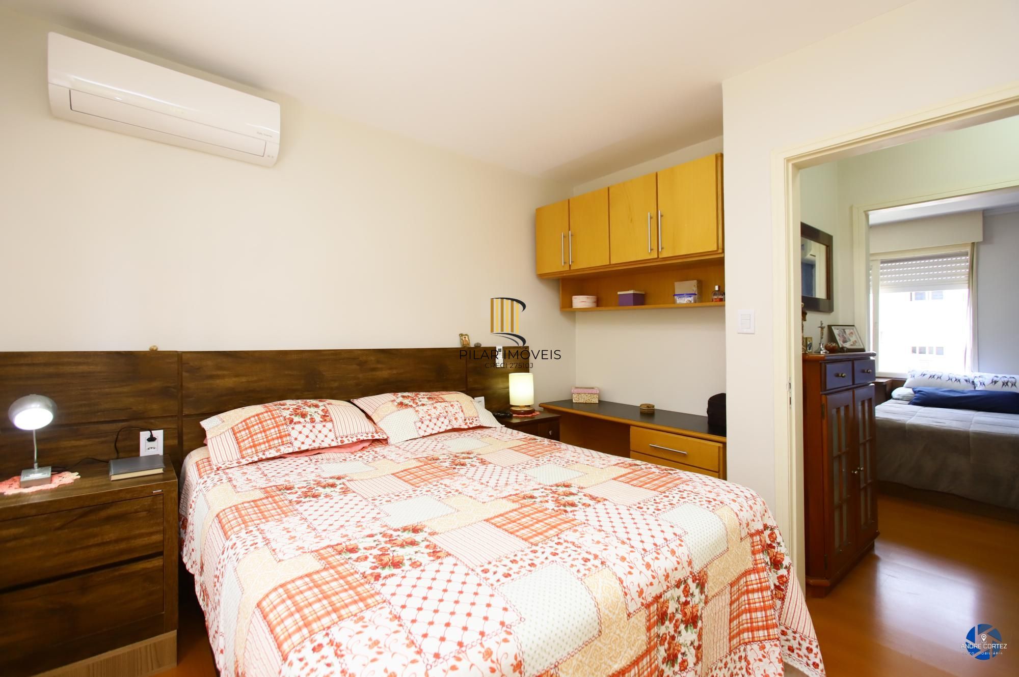 Cobertura com 3 dormitórios e 2 vagas no Bairro Santana