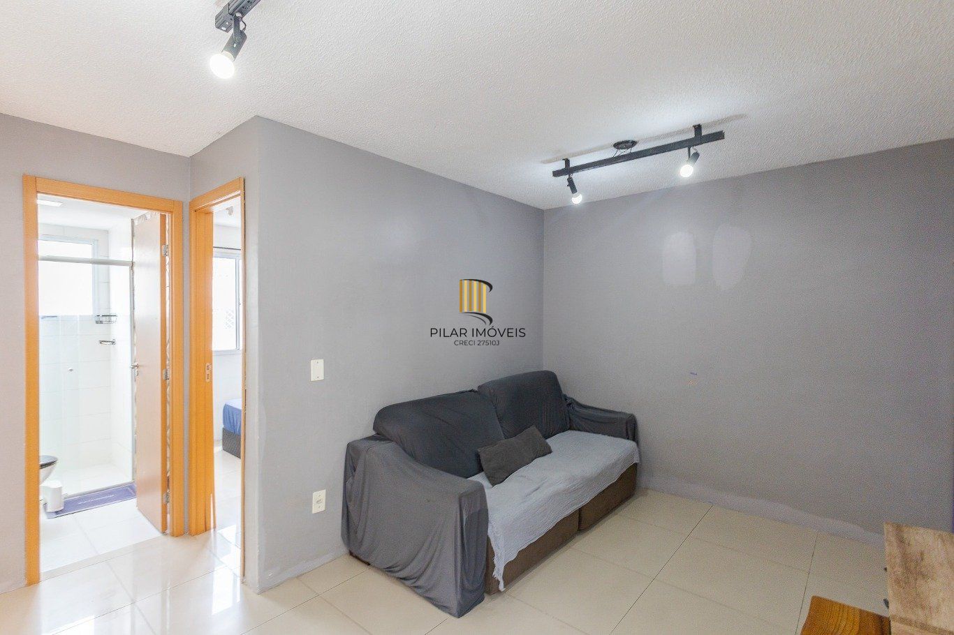 Apartamento de 2 dormitórios, piscina e 1 vaga de garagem em Canoas.