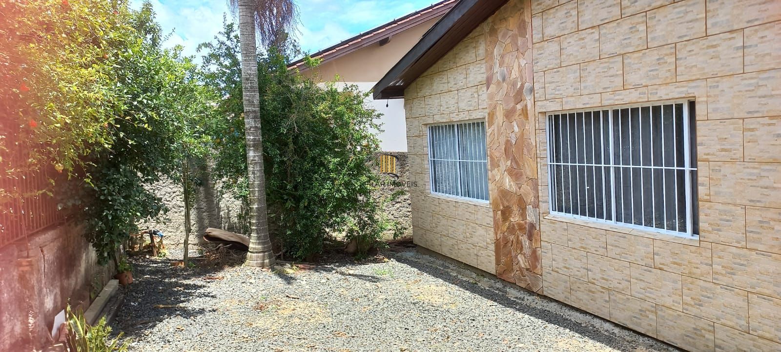 Casa com 4 dormitórios em Viamão