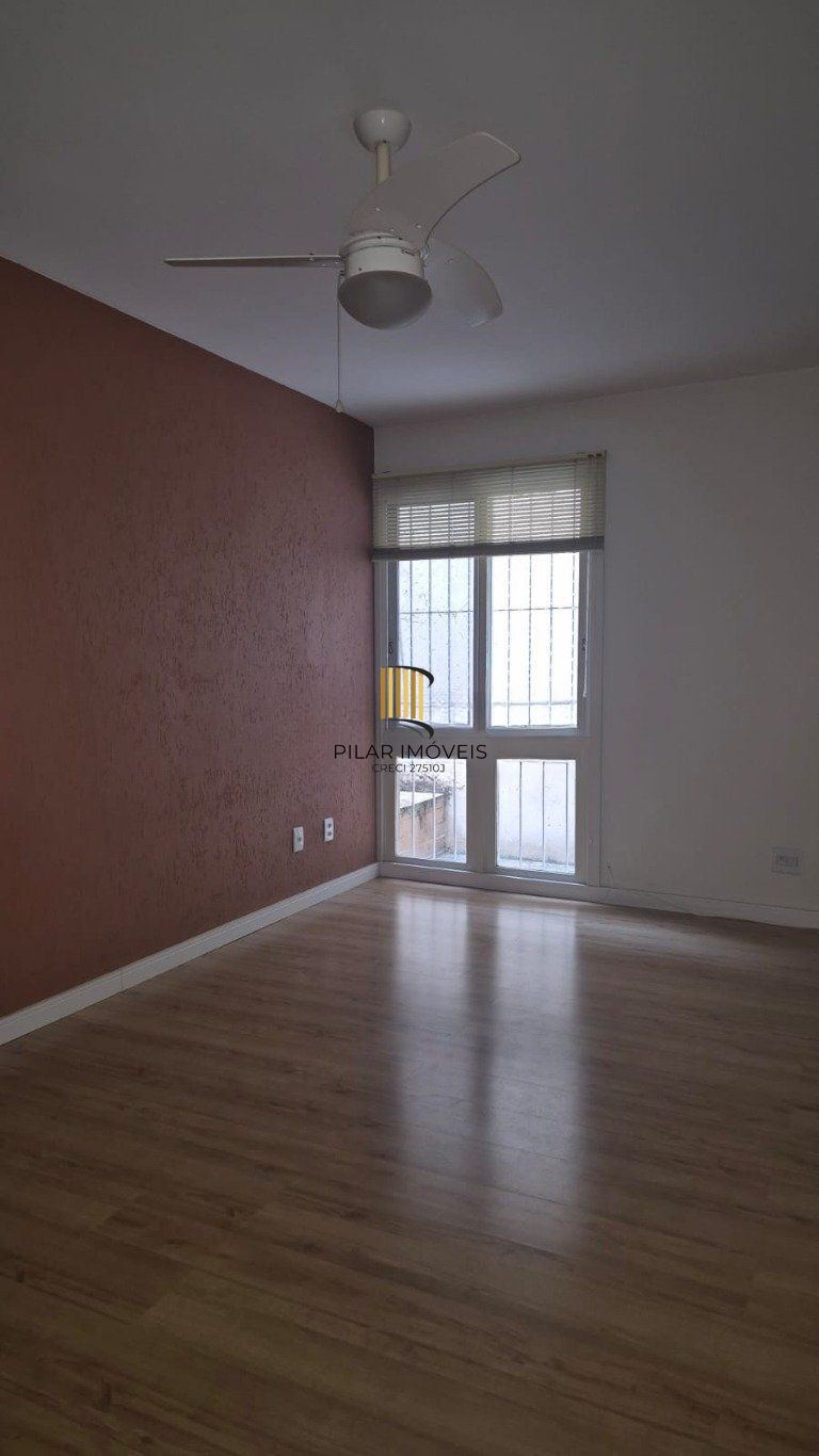 Apartamento semi mobiliado de 3 quartos, suíte, elevador e 1 vaga no Bom Fim