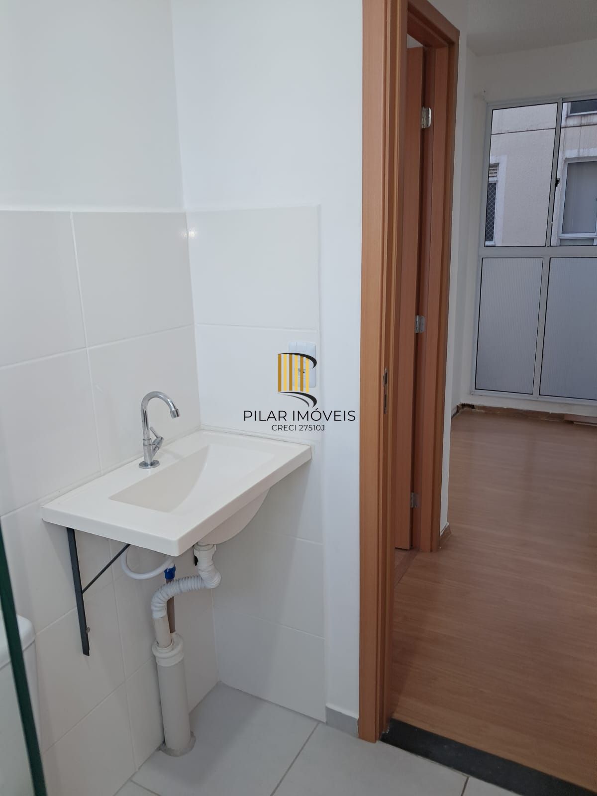 Apartamento com 2 quartos, vaga de garagem e elevador no bairro Estância velha