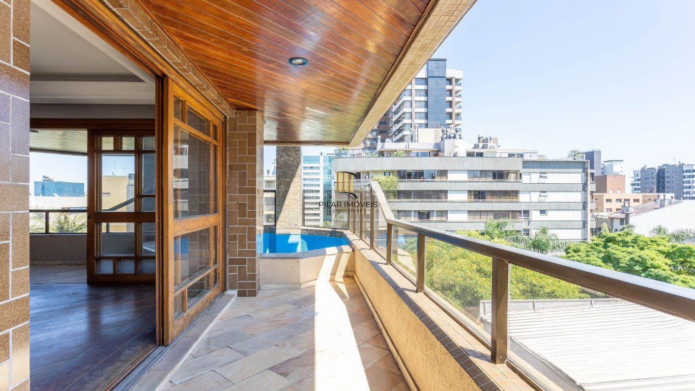 Apartamento 3 Dormitórios, 1 súite, elevador, 2 vagas no Petrópolis.