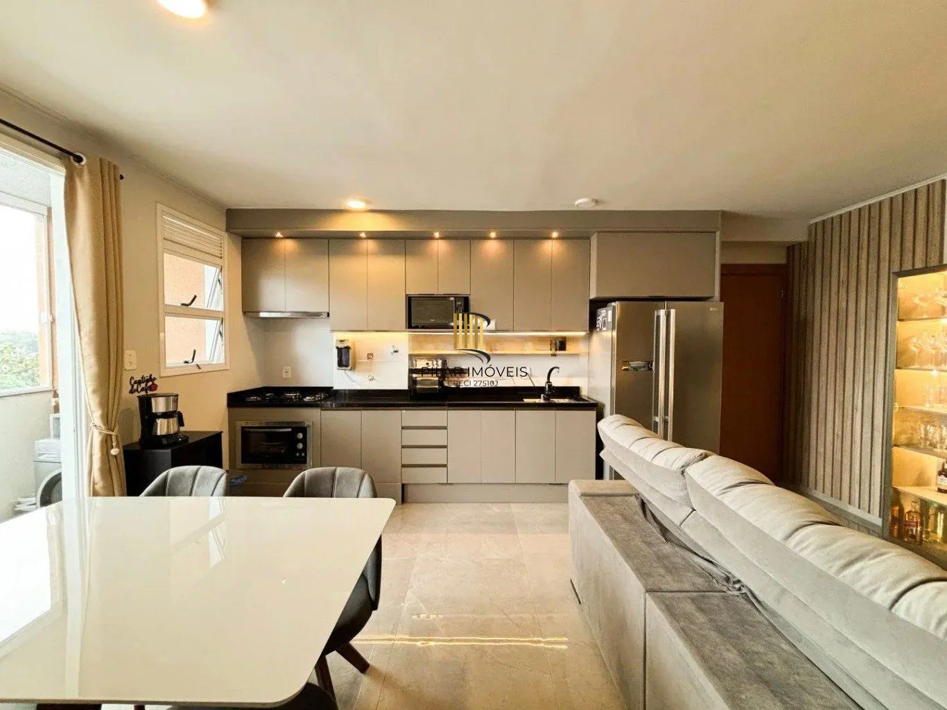 Apartamento de 2 dormitórios, elevador de 1 vaga de garagem em Canoas.