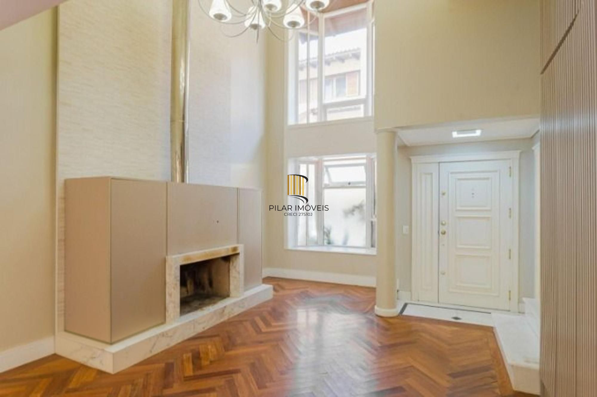 Casa em Condomínio com 5 quartos e 390m² à venda em Boa Vista, Porto Alegre.