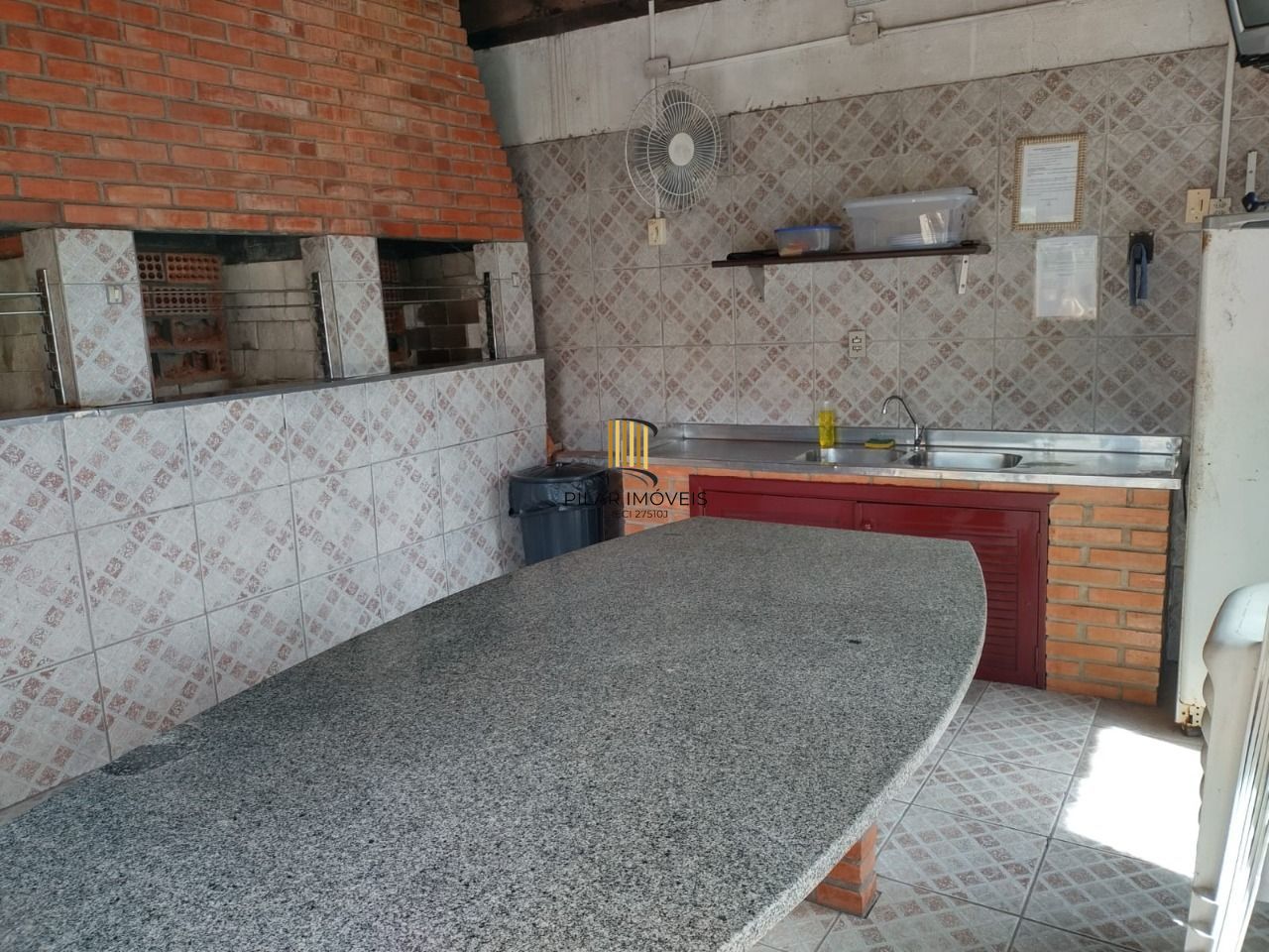 Apartamento semi mobiliado de 2 dormitórios bairro Sarandi