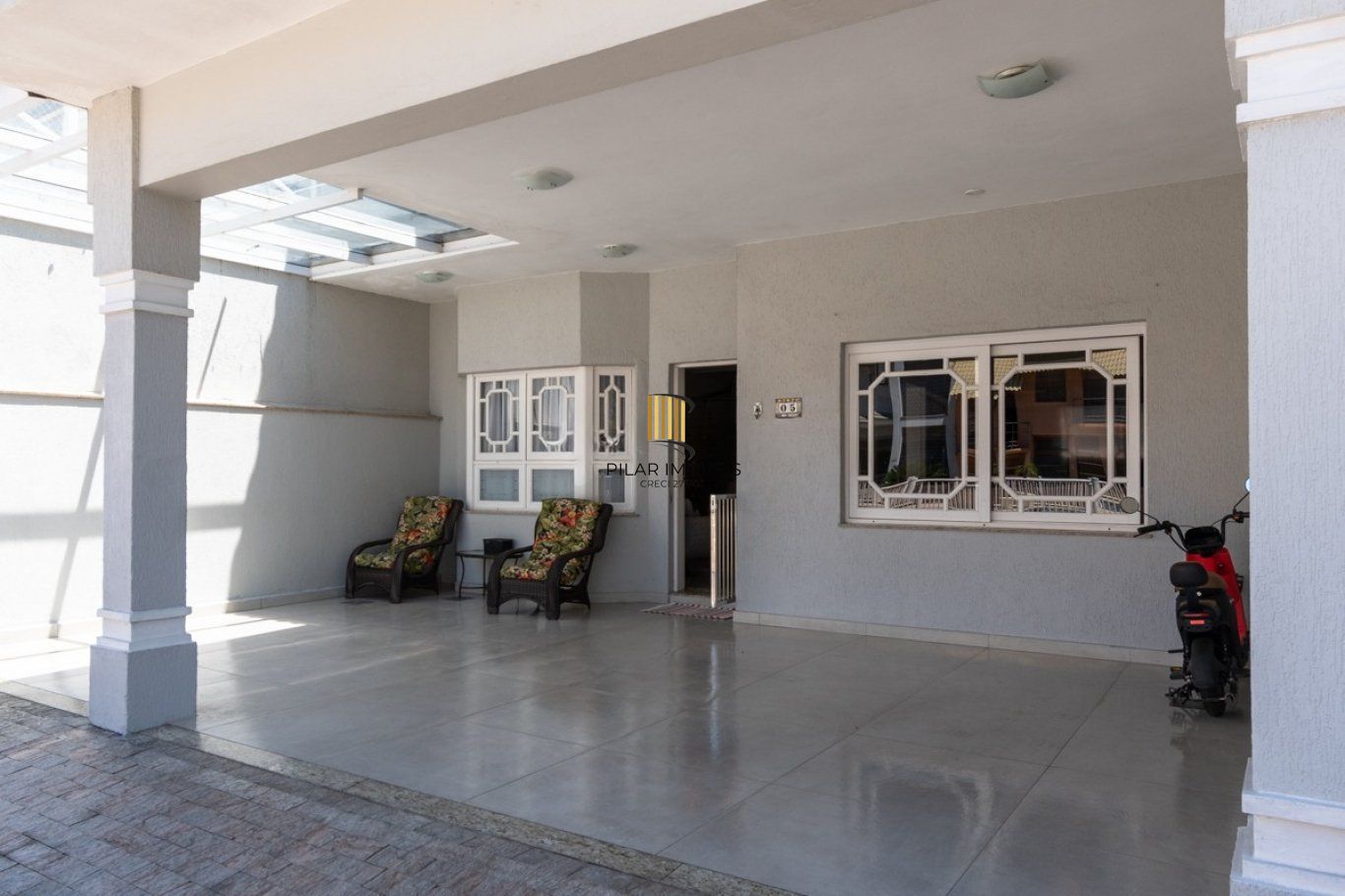 Casa Sobrado 3 dormitórios com suíte, piscina e sótão no Ecoville