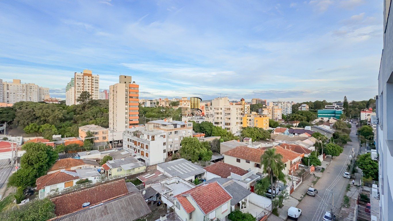 Apartamento com 3 quartos (1 suíte) e 2 vagas no Bairro Passo da Areia.