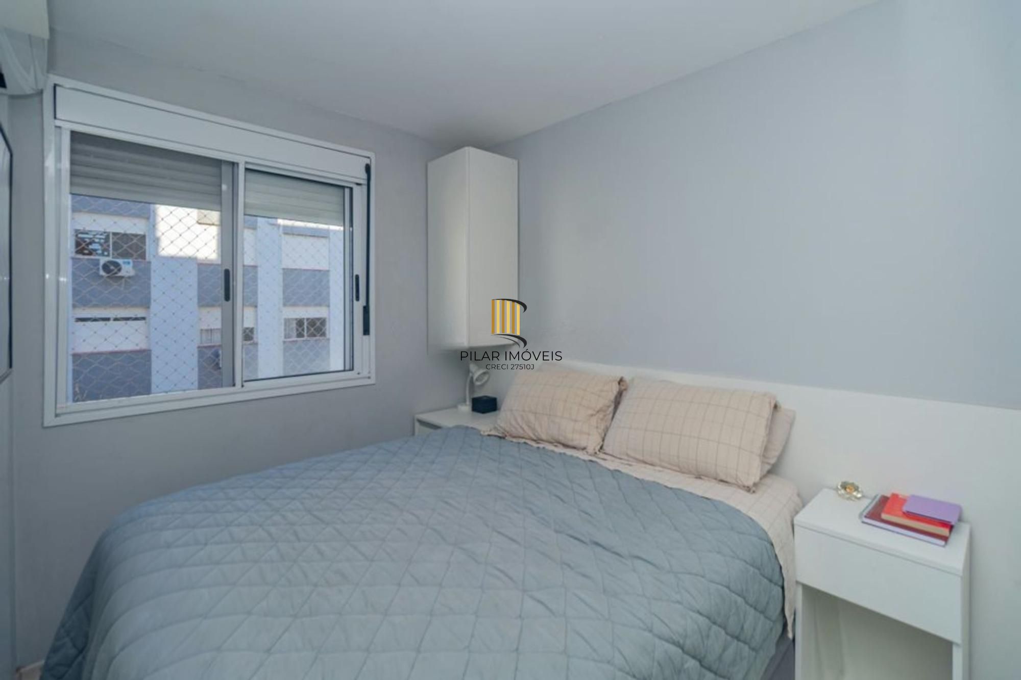 Apartamento 2 Dormitórios com Vaga e Piscina no Cristal em Porto Alegre