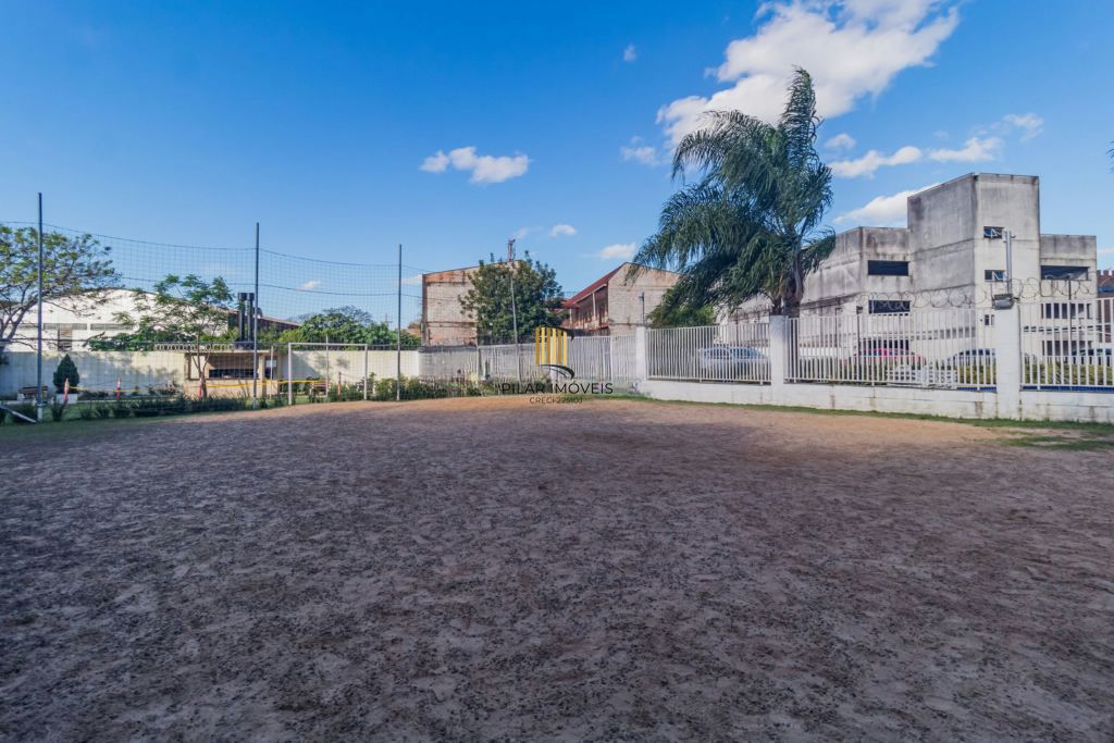 Apartamento de 2 quartos, 1 vaga e elevador no Bairro São Sebastião.