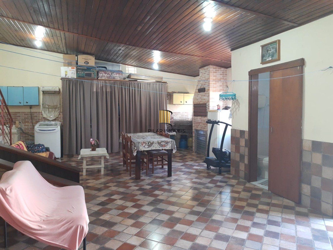 Casa com 3 quartos e 2 vagas de garagem coberta em Cachoerinha.