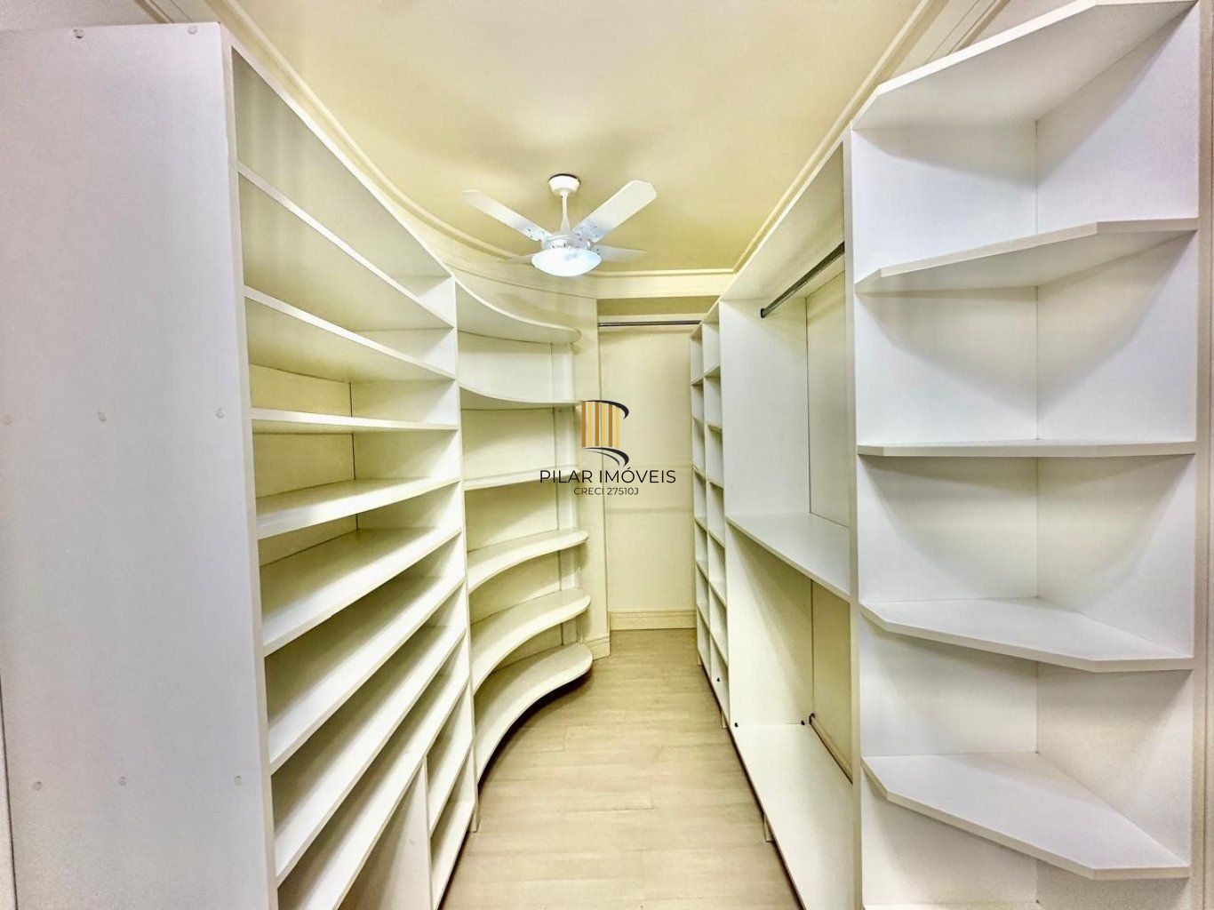 Casa de 3 dormitórios, 2 vagas de garagem em Canoas