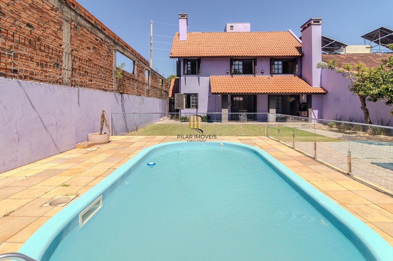 Casa com 3 quartos, vaga, piscina, Juncker e com patio no Jardim Planalto