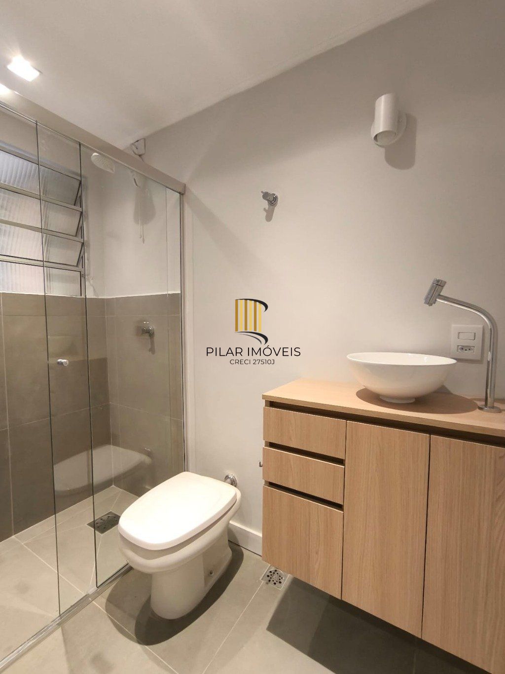 Apartamento de 1 dormitório térreo semi mobiliado  bairro Petrópolis