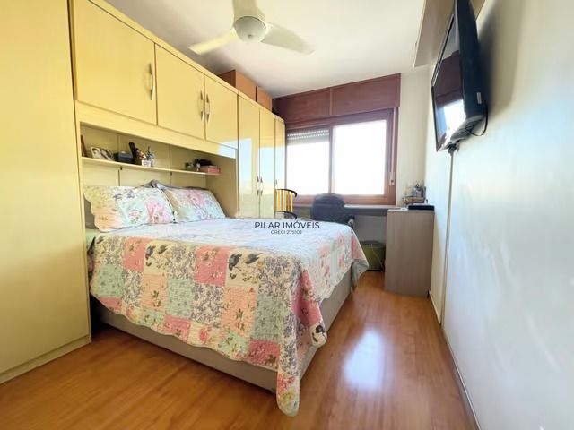Apartamento de 2 dormitórios, elevador no bairro Petrópolis Porto alegre.