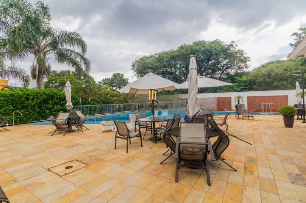 Casa em condomínio fechado com 4 dormitórios bairro Agronomia.