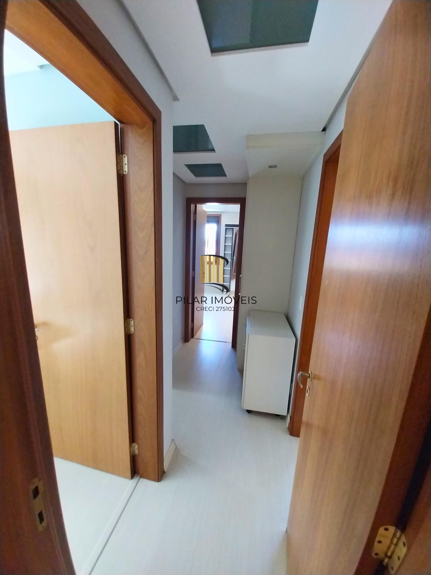 Apartamento 3 dorms à venda Rua Roque Calage, Passo da Areia - Porto Alegre