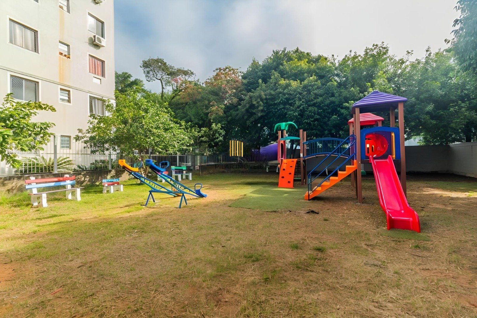 Apartamento 2 quarto, 1 vaga e piscina no bairro São Sebastiao