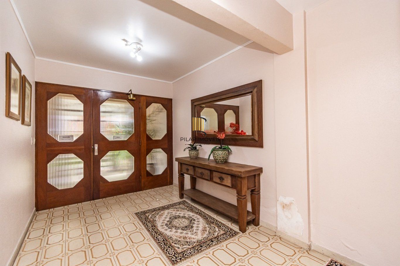 Apartamento com 2 dormitórios e 64m² à venda no Bairro Passo da Areia