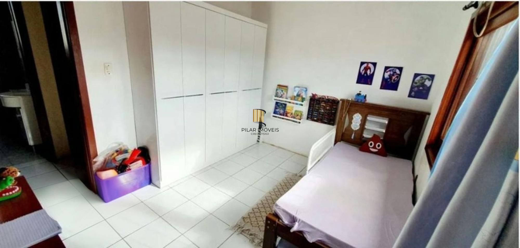 Casa com 5 quartos, piscina e 3 vagas de garagem em Canoas.