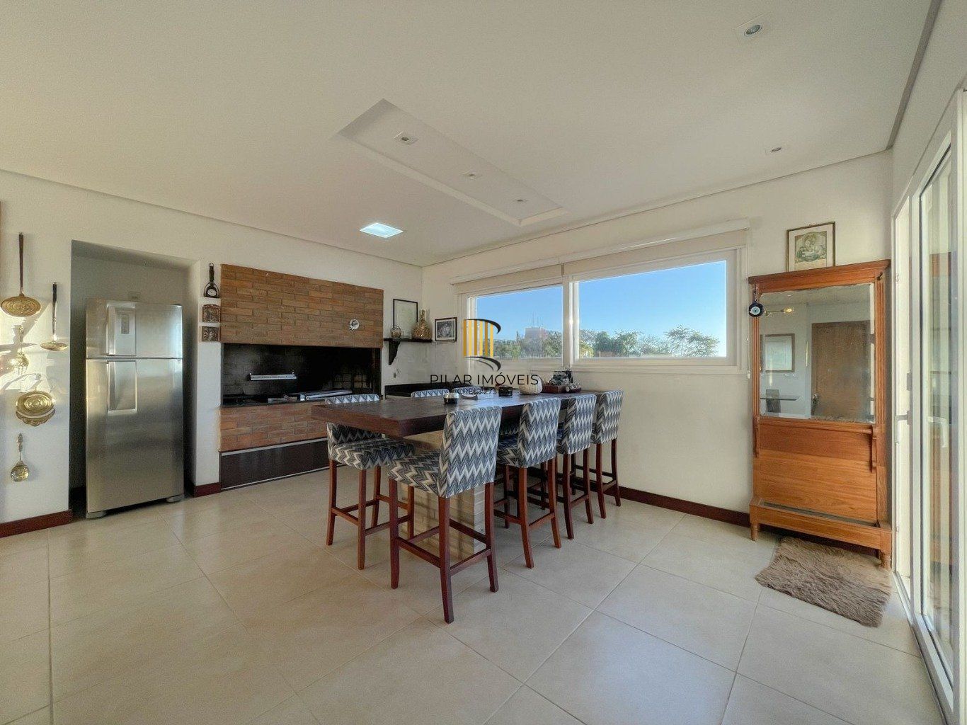 Casa com 4 quartos e 339m² à venda em Santa Tereza, Porto Alegre.