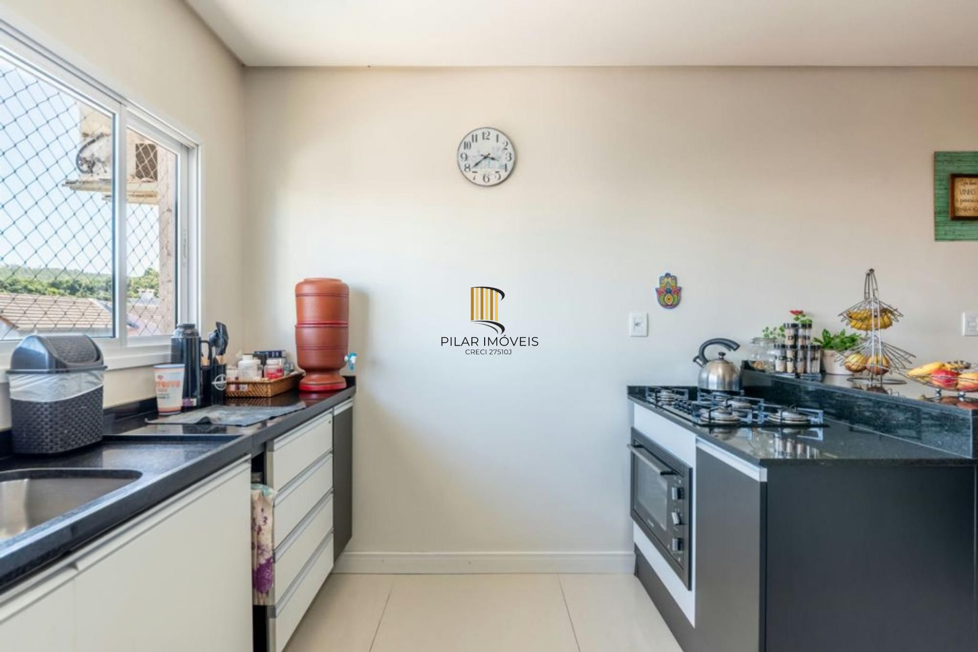 Casa em condomínio de 3 dormitórios,2 vagas e churrasqueira no bairro Agronomia