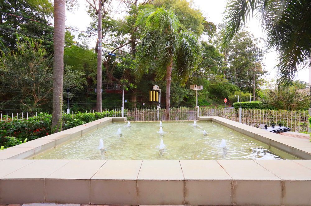 Apartamento semi mobiliado de 3 dormitórios no bairro Lindóia