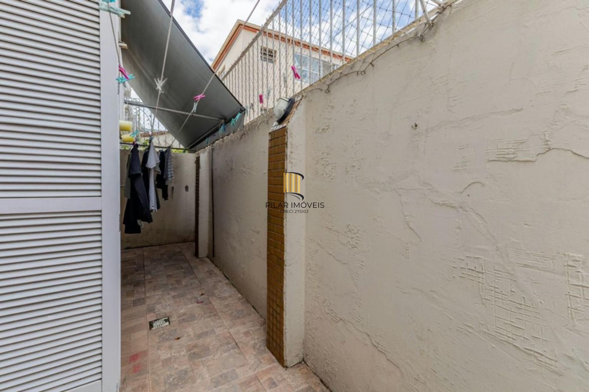 Apartamento Térreo, 3 quartos e varanda separada no bairro Rio Branco