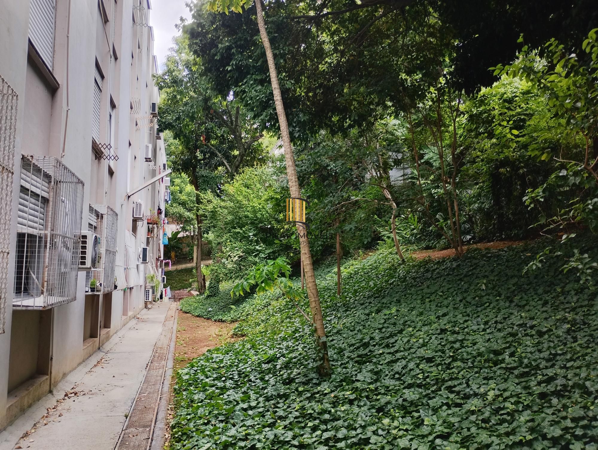 Apartamento à venda com 2 Dormitórios vaga no bairro Petropolis