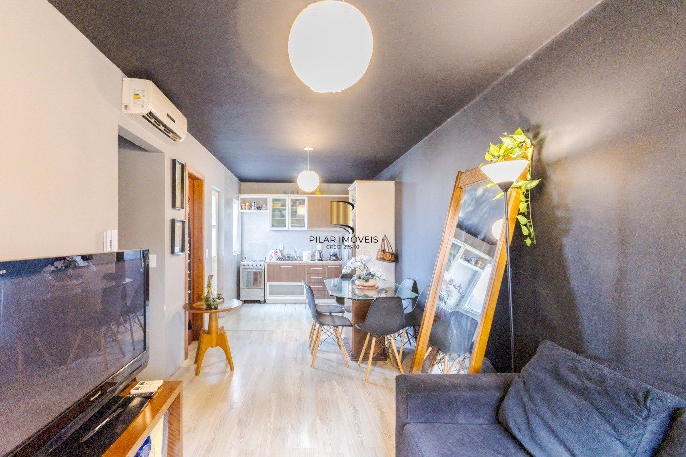 Casa com 3 quartos semi mobiliado com vaga no bairro Partenon