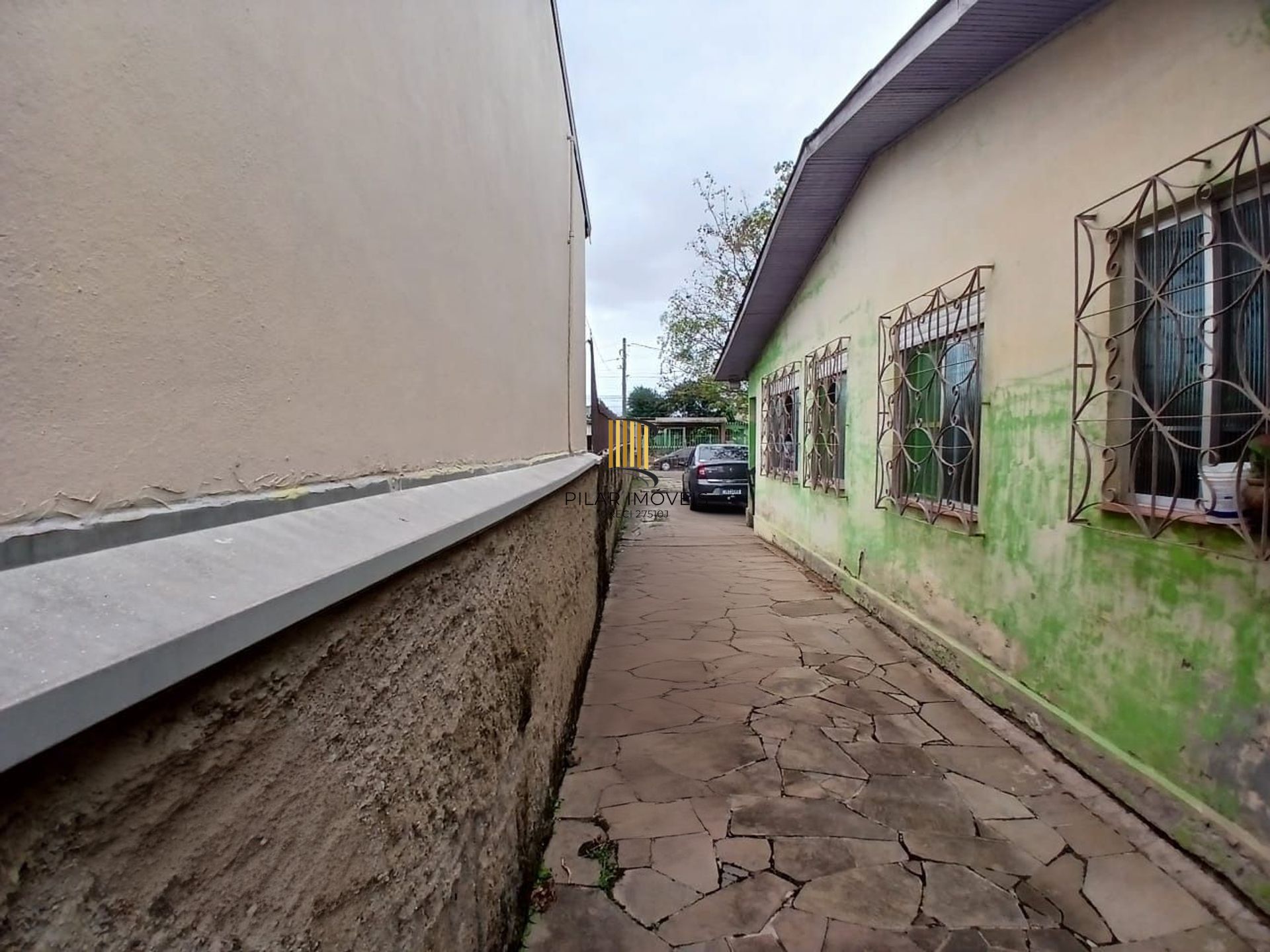 Casa de 3 dormitórios e 2 vagas de garagem em canoas.