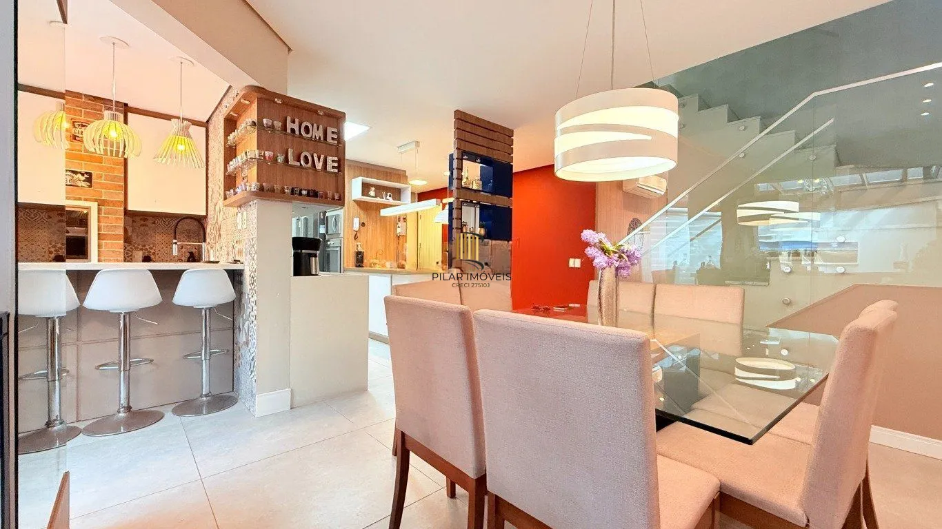 Casa em condomínio 3 dormitórios, 1suíte, 2 vagas, 186m² privativos no Ecoville.
