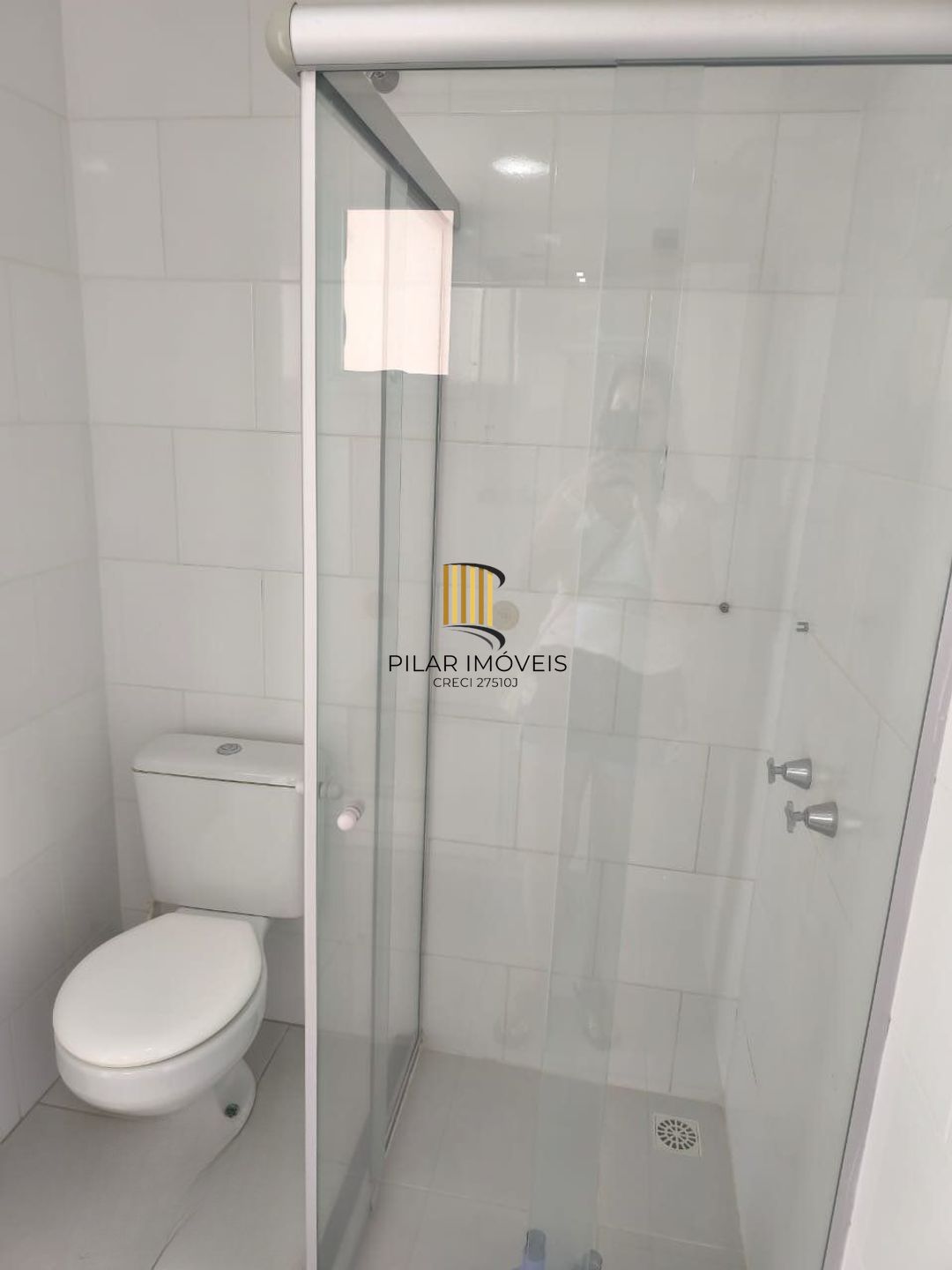 Apartamento de 2 dormitórios, elevador e 1 vaga de garagem em Canoas.