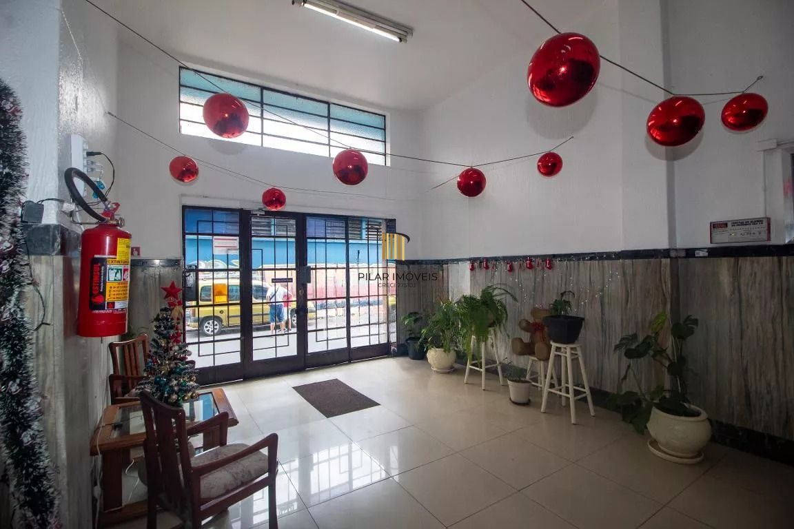 Apartamento com 4 quartos e elevador no bairro Centro Histórico