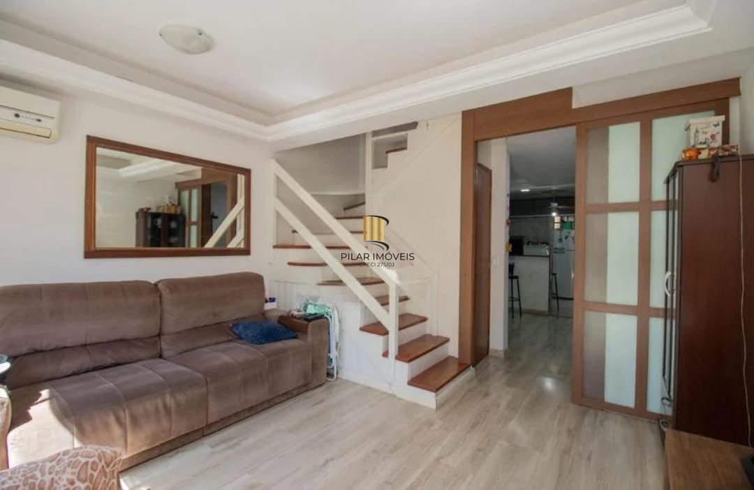 Casa em condomínio fechado de 2 dormitórios no bairro Passo da Mangueira