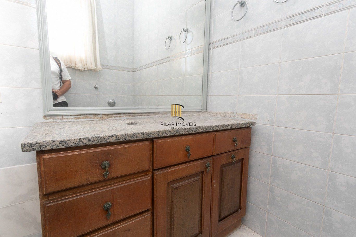 Apartamento de 2 dormitórios no bairro Jardim Lindóia
