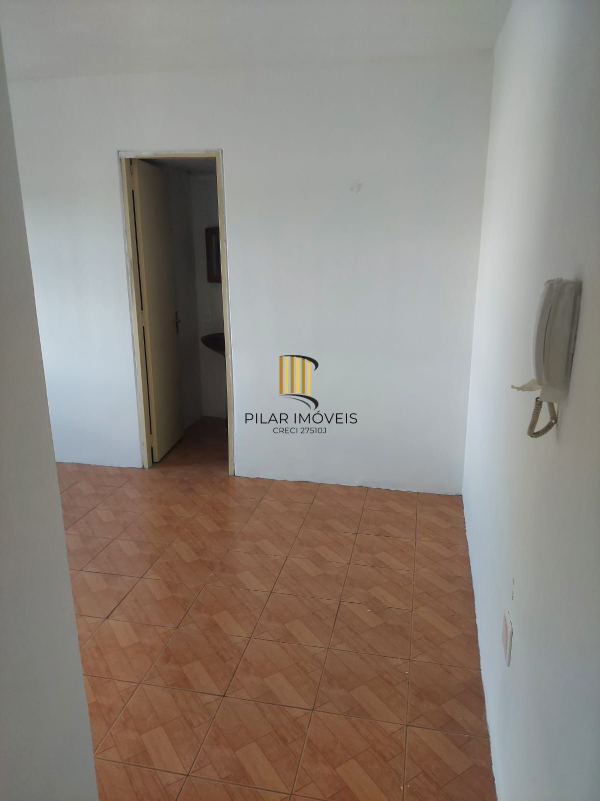 Kitnet / JK / Studio, 1 dormitórios, 31 m², em Humaitá