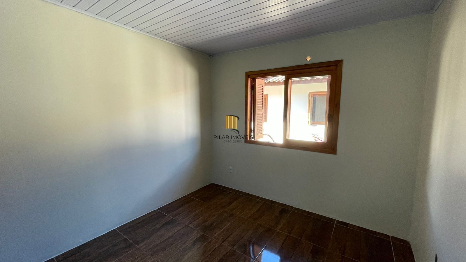 Casa em condomínio com 2 quartos e 2 vagas a venda bairro Olaria em Canoas