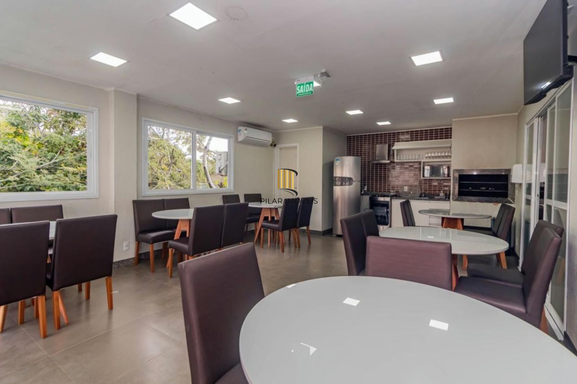 Apartamento à venda com 2 quartos 49 m²