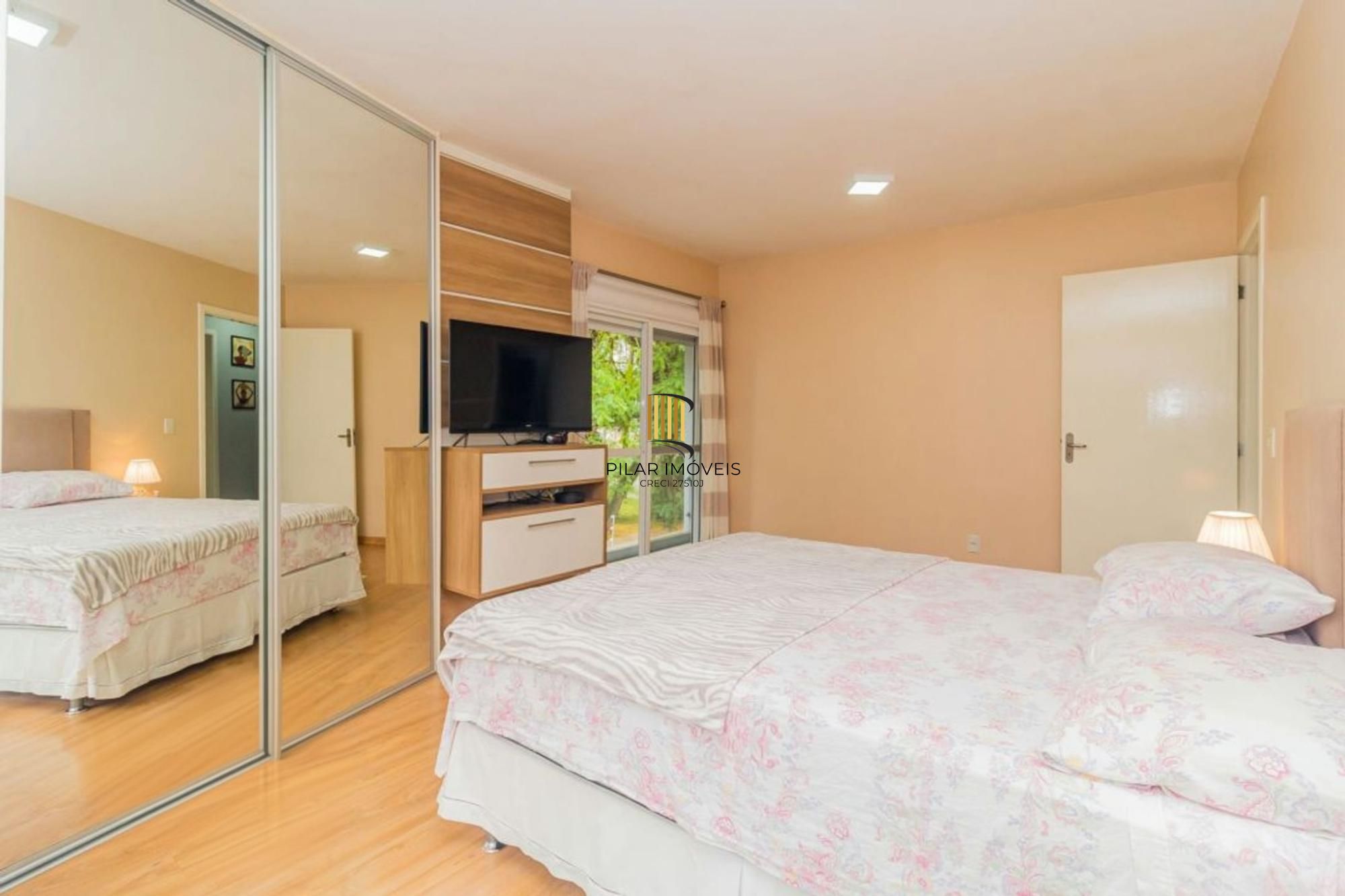 Casa com 3 dormitórios no Bairro Vila Ipiranga