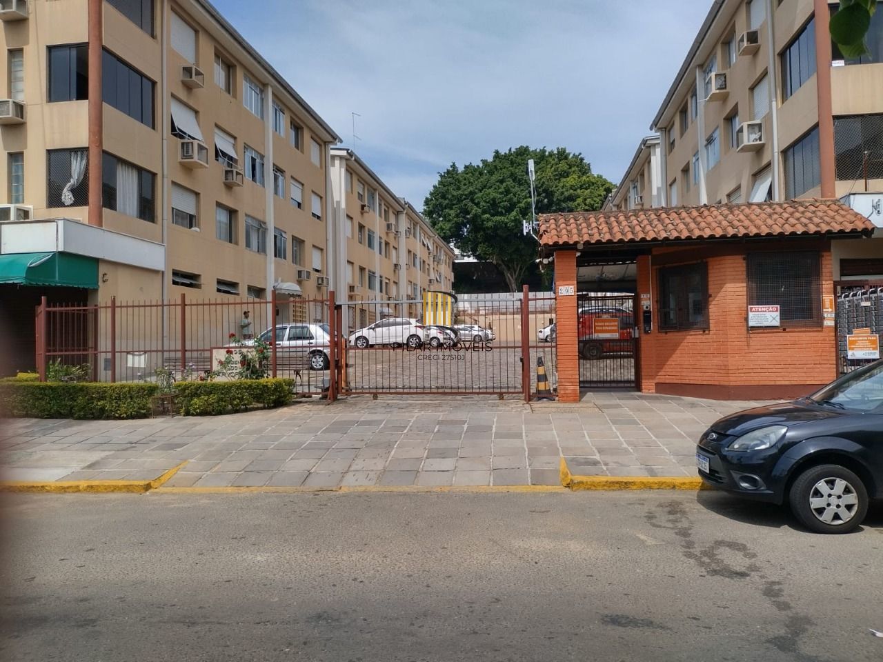 Apartamento semi mobiliado de 2 dormitórios bairro Sarandi
