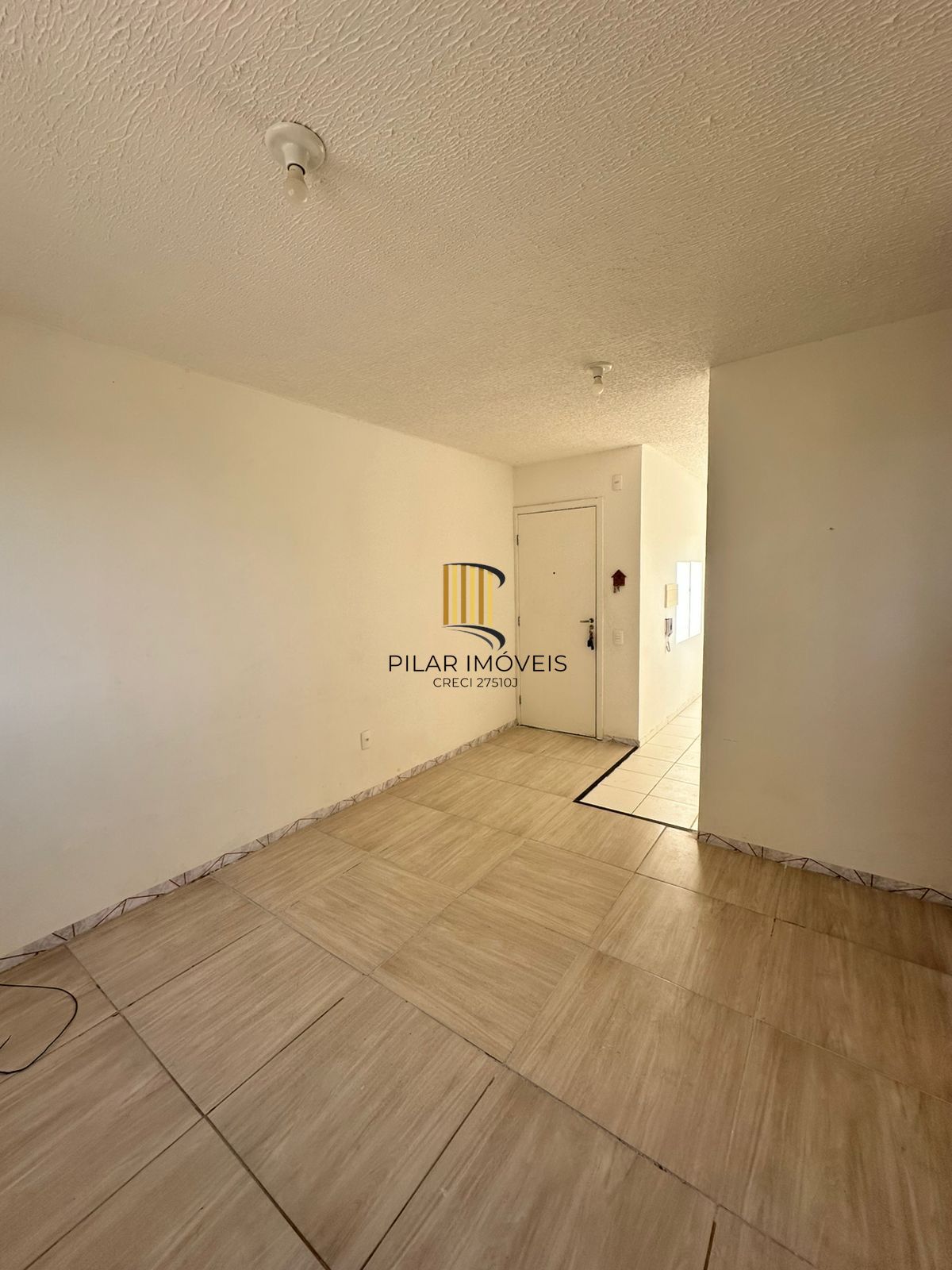 Apartamento 2 dormitórios com 1 vaga Bairro Rubem Berta Porto Alegre