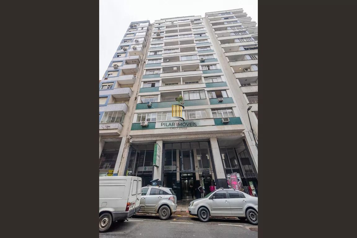 Apartamento com 4 quartos, 3 banheiros no Bairro Centro Historico.