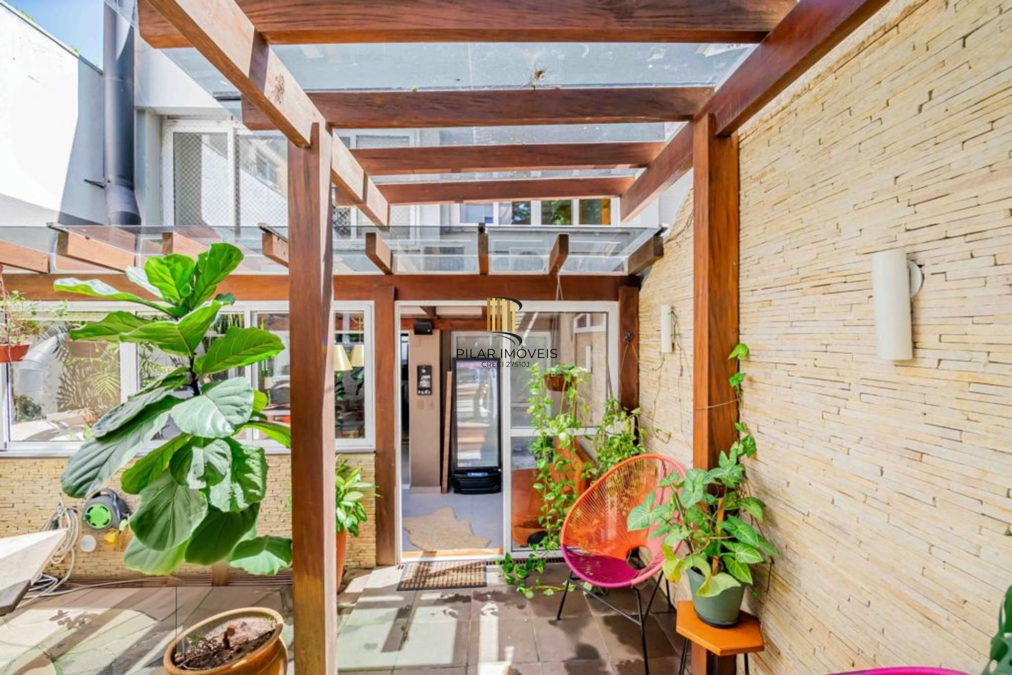 Apartamento garden com 2 quartos e 110m² à venda em Mont'serrat,