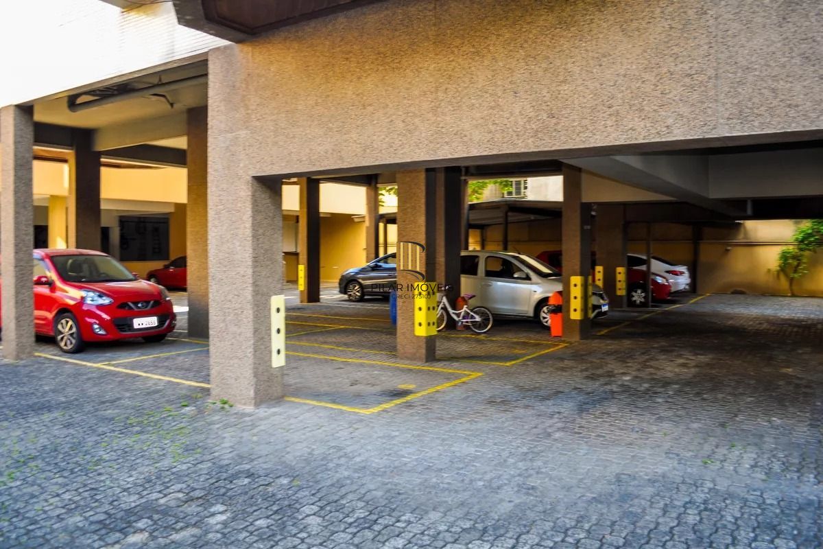 Apartamento com 3 Dormitórios, elevador vaga e 2 Sacadas no Menino Deus