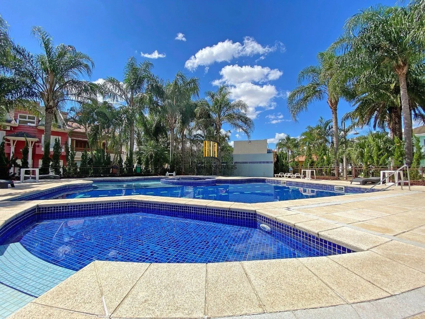 Casa em condomínio 3 dormitórios, 1suíte, 2 vagas, 186m² privativos no Ecoville.
